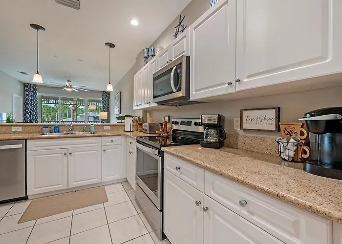 Golf Condo- Resort Pool- Lakeview- 10Mi To Beaches